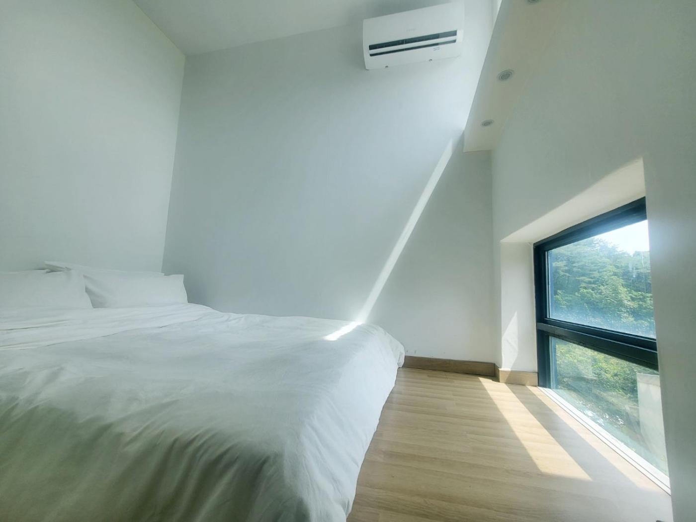Penatess Pool Villa Chungju Esterno foto