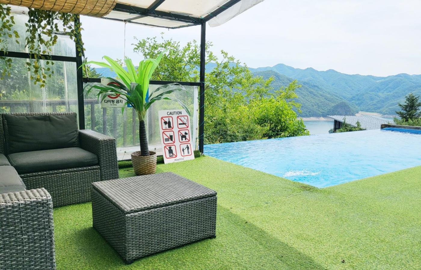 Penatess Pool Villa Chungju Esterno foto