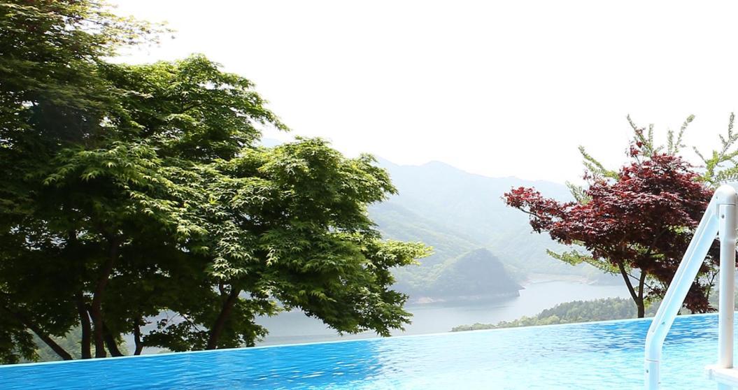 Penatess Pool Villa Chungju Esterno foto